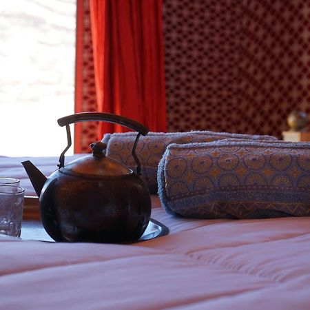 Salman Zwaidh Camp Hotel Wadi Rum Bagian luar foto