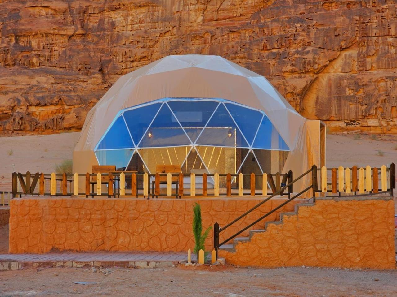 Salman Zwaidh Camp Hotel Wadi Rum Bagian luar foto