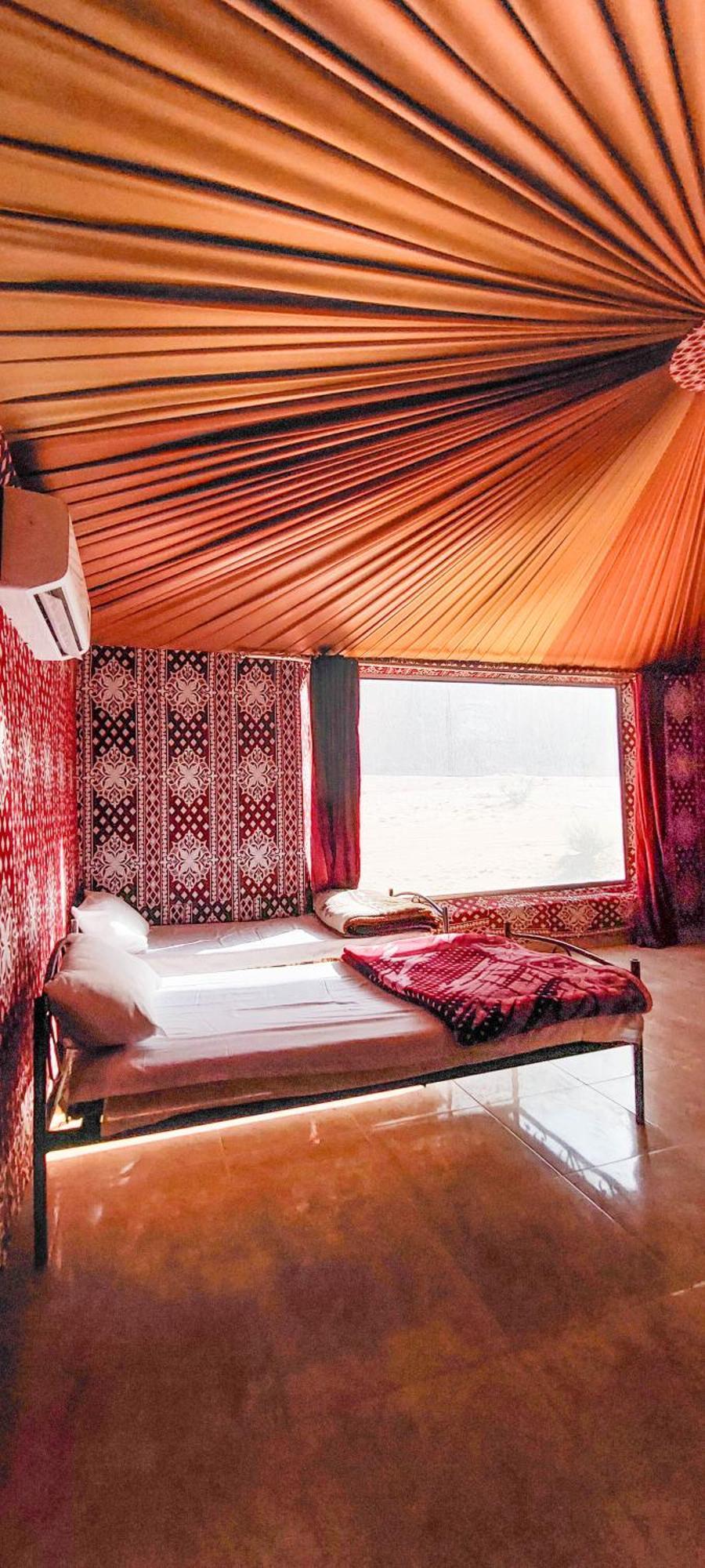 Salman Zwaidh Camp Hotel Wadi Rum Bagian luar foto