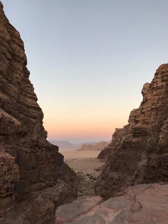 Salman Zwaidh Camp Hotel Wadi Rum Bagian luar foto